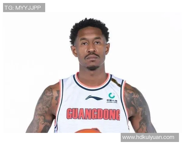 马尚布鲁克斯：从篮球场上的传奇到生活中的奋斗者