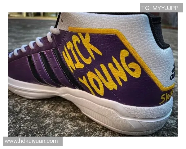 尼克杨球鞋的魅力与风格解析让你领略篮球时尚的独特魅力