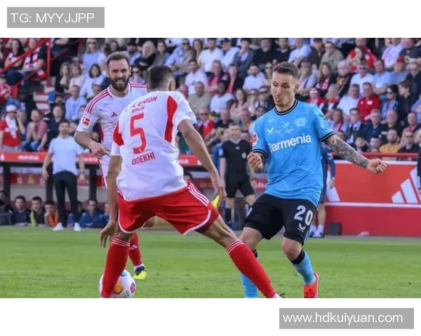 门兴格拉德巴赫与比勒费尔德的精彩对决分析与赛季展望 门兴格拉德巴赫与比勒费尔德的精彩对决分析与赛季展望