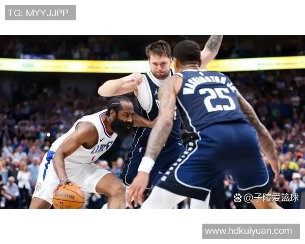 火箭队与快船队激战正酣精彩比赛360度直播全程回放与分析